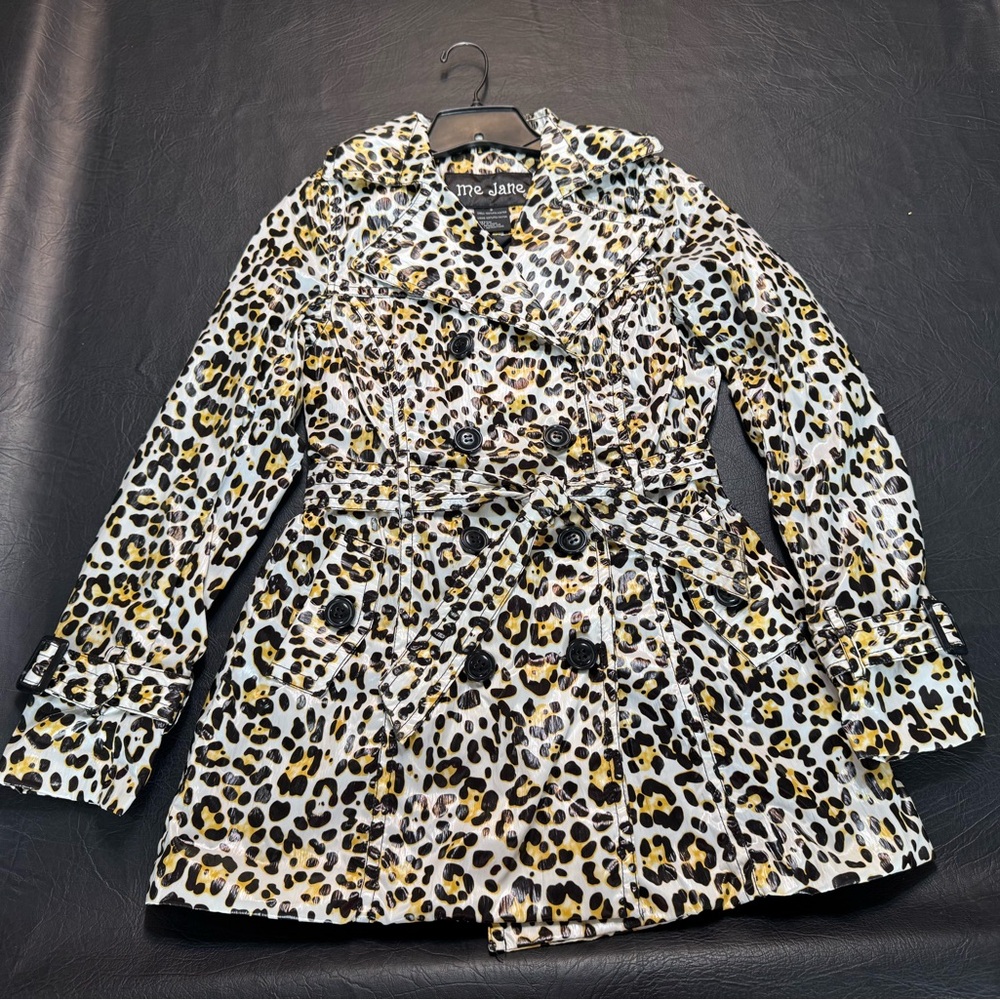 Me Jane Leopard Print Double-Breasted Statement Rain Coat -White, Black & Yellow
